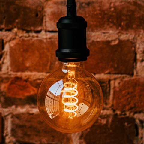 Żarówka LED Filament E27 G95 4W 230V 2000K 250lm SF złota Forever Light