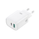 XO ładowarka sieciowa CE29 PD 20W 1x USB-C 1x USB biała + kabel USB-C - Lightning