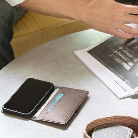 Etui Uniq Journa na iPhone 12 / iPhone 12 Pro - szare