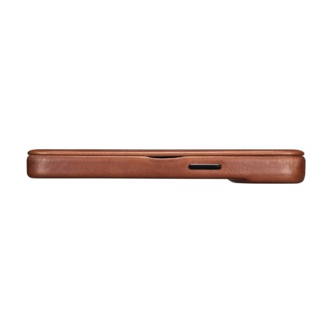 ICarer CE Oil Wax Premium Leather Folio Case skórzane etui iPhone 14 Plus z klapką magnetyczne MagSafe brązowy (AKI14220707-BN)