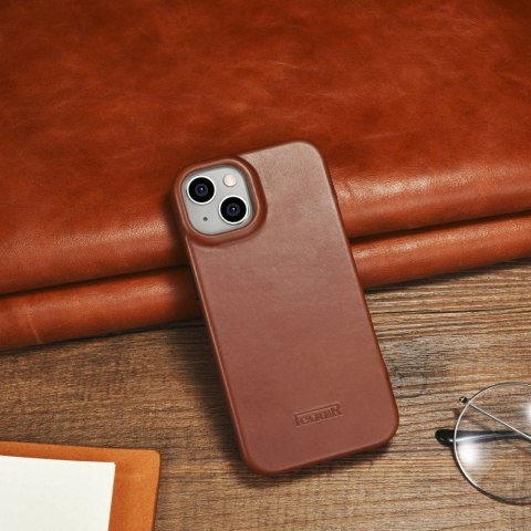 ICarer CE Oil Wax Premium Leather Folio Case skórzane etui iPhone 14 Plus z klapką magnetyczne MagSafe brązowy (AKI14220707-BN)