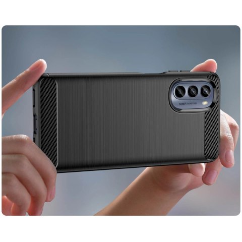 Carbon Case etui do Motorola Moto G62 5G elastyczny silikonowy karbonowy pokrowiec czarne