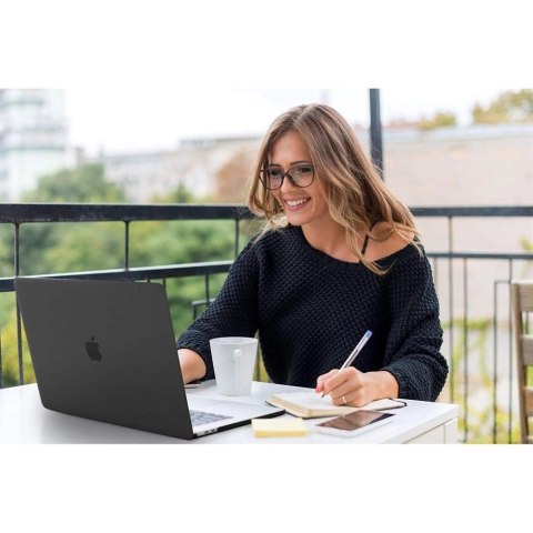 Etui Tech-Protect SmartShell na MacBook Air 13" M2 / M3 / 2022-2024 - przezroczyste