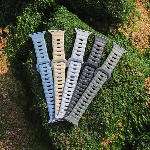 Pasek Tech-Protect IconBand Line na Apple Watch 4 / 5 / 6 / 7 / 8 / 9 / SE / Ultra 1 / 2 (42/44/45/49 mm) - beżowy