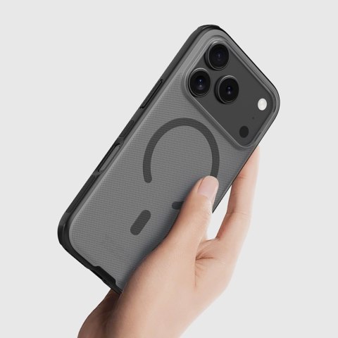 Etui Nillkin Super Frosted Shield Pro kompatybilne z MagSafe na iPhone 17 Pro - przezroczyste czarne