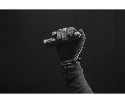 Latarka Armytek Dobermann PRO MAX 3000 lm 2w1