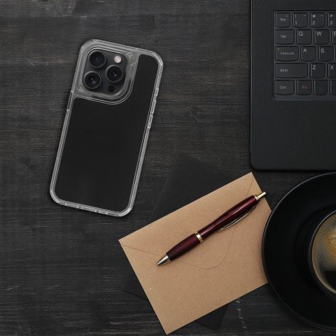 Etui na iPhone 13 Matrix czarne