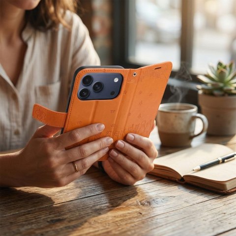 Etui z klapką na iPhone 17 / 18 Mezzo Book koty brązowe