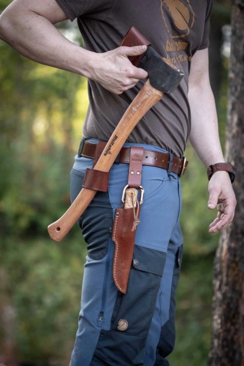 Uchwyt na Siekierę Casström Axe Loop Koniak Skórzany Bushcraft