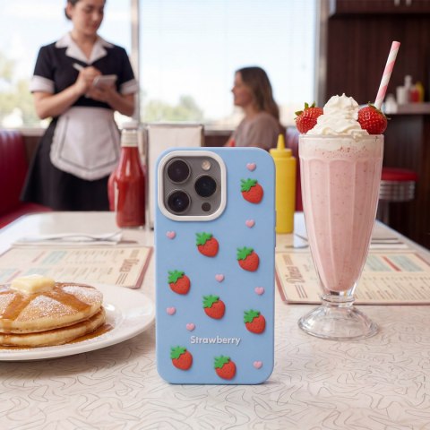 Nakładka Strawberry do iPhone 13 / 14 / 15 6,1" niebieska