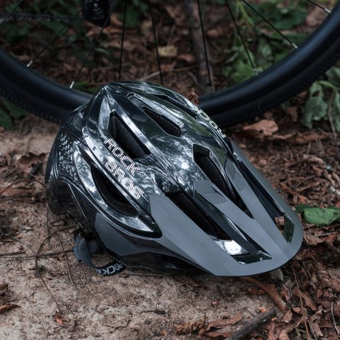Kask rowerowy Rockbros LK-99 na rower górski z regulowanym daszkiem i zapięciem magnetycznym 58-62 cm - czarny
