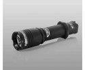 Latarka taktyczna Armytek Dobermann XP-L HI Warm