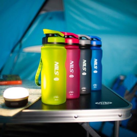 NC1740 NIEBIESKA BUTELKA TRITANOWA NILS CAMP