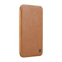 Etui Nillkin Qin Prop Leather iPhone 16 (brązowy)